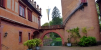 07-mespelbrunn-nadvori-vez