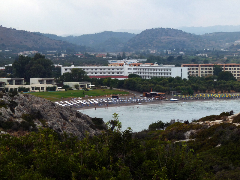 Rhodos - pohled na první pláž směrem k hotelu Marathon detailněji