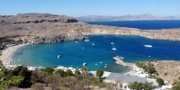 Lindos pohled na hlavní pláž